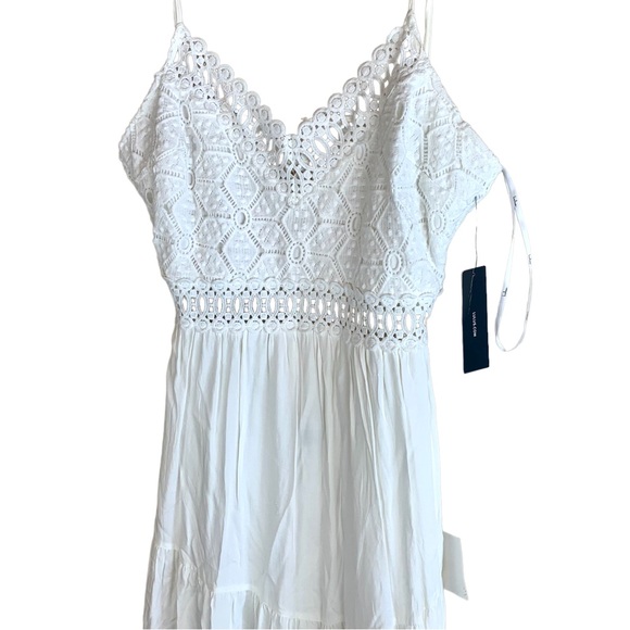 Lulu’s Sleeveless Backless Lace Cutout Maxi Dress White Rayon Boho Bridal - Picture 4 of 14